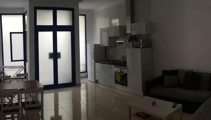 Juli4 Apartman *