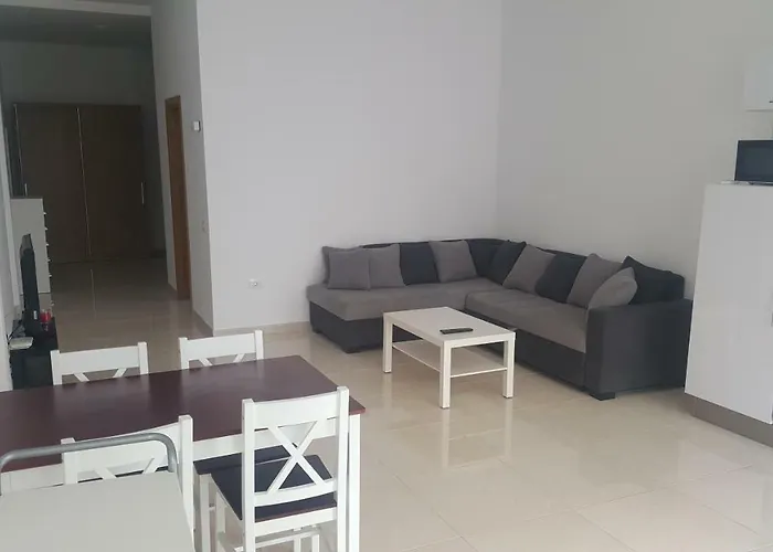 Juli4 Apartman *